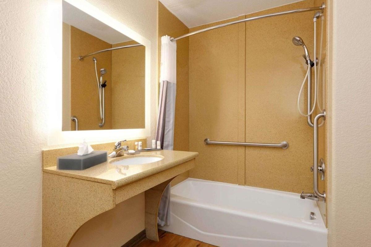 La Quinta By Wyndham Dallas - Richardson Экстерьер фото