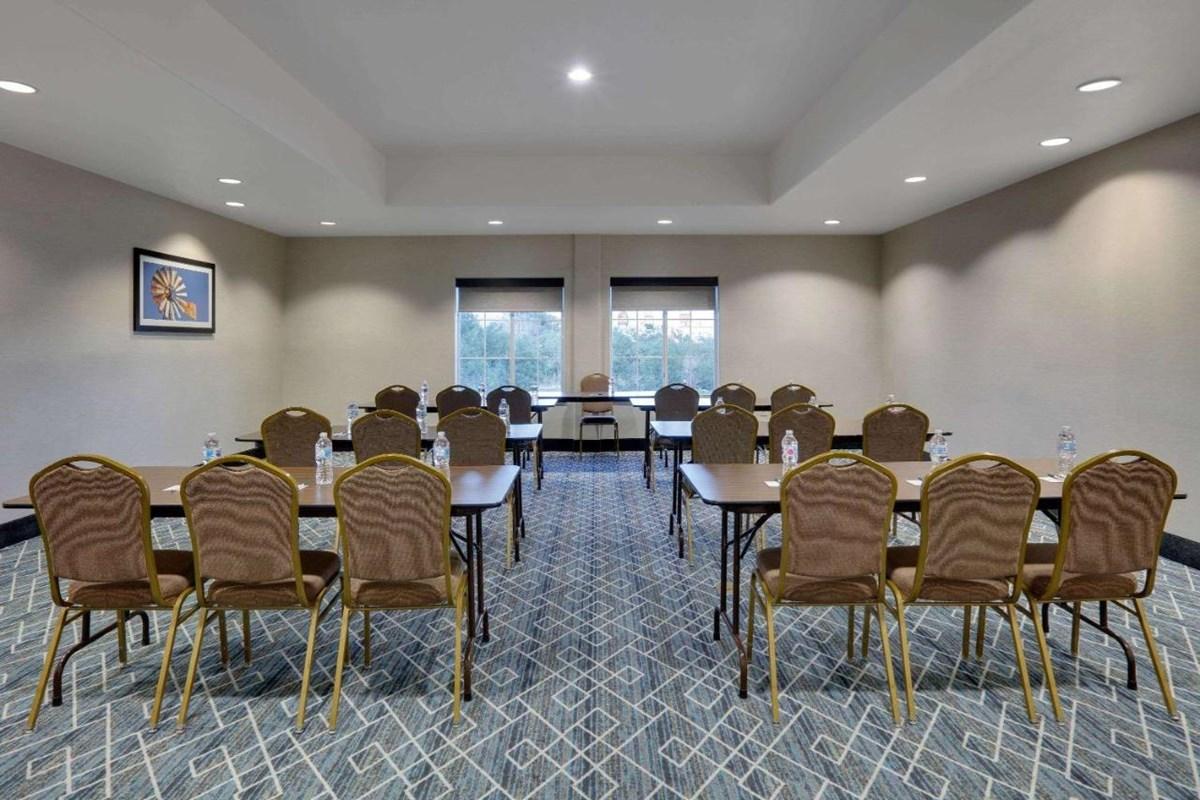La Quinta By Wyndham Dallas - Richardson Экстерьер фото